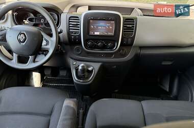 Минивэн Renault Trafic 2015 в 