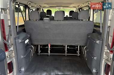 Минивэн Renault Trafic 2015 в 