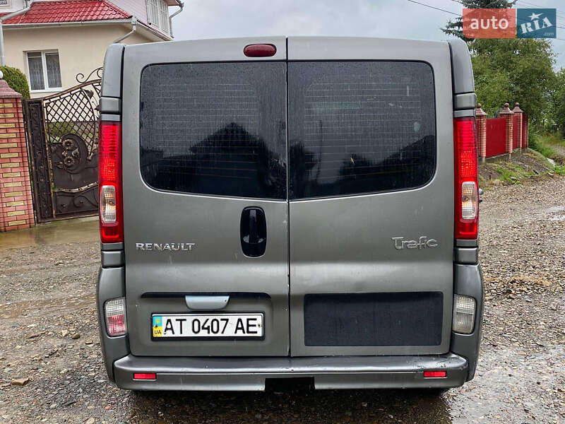 Мінівен Renault Trafic 2007 в Коломиї