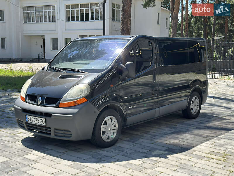 Минивэн Renault Trafic 2005 в Ахтырке