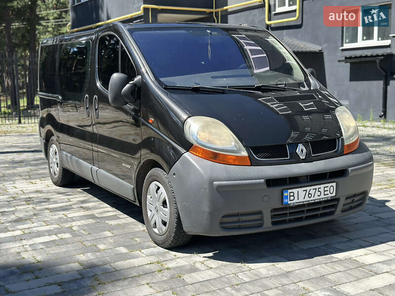 Минивэн Renault Trafic 2005 в Ахтырке