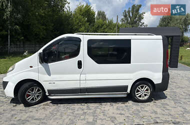 Минивэн Renault Trafic 2007 в Корце