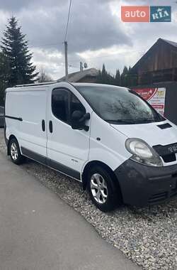 Грузовой фургон Renault Trafic 2003 в Калуше