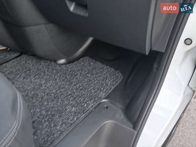 Грузовой фургон Renault Trafic 2019 в Дубно