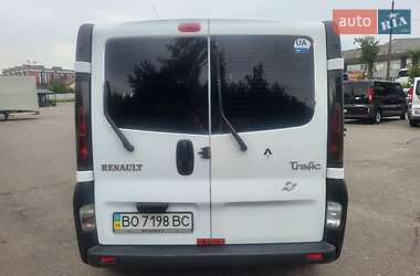 Минивэн Renault Trafic 2004 в 