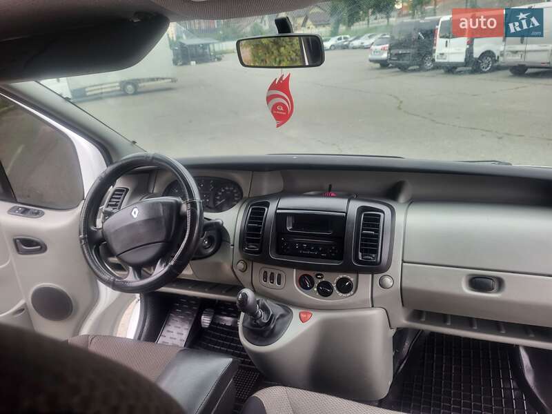 Мінівен Renault Trafic 2004 в Хмельницькому