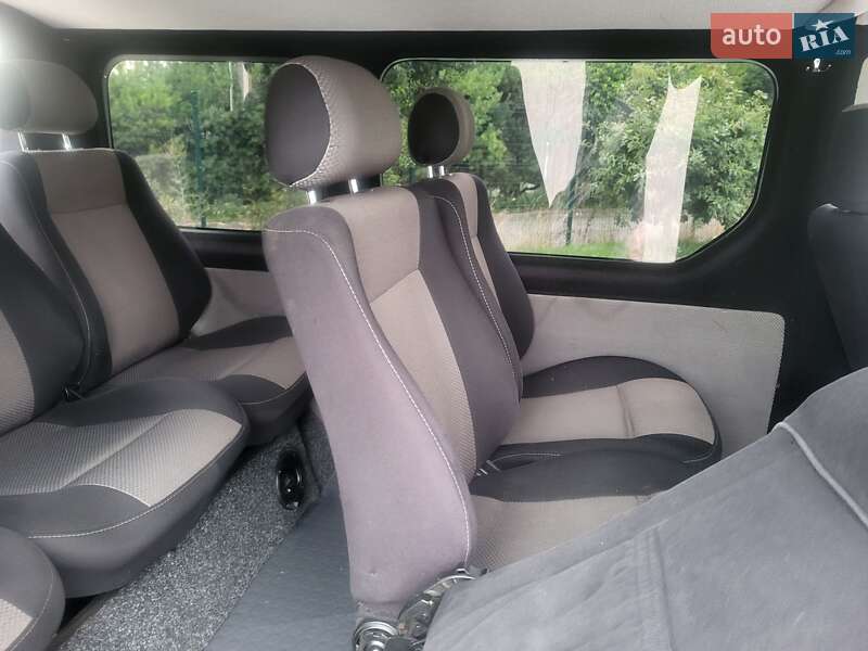 Мінівен Renault Trafic 2004 в Хмельницькому