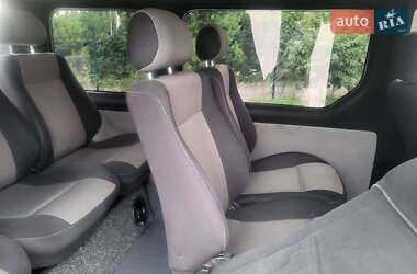 Минивэн Renault Trafic 2004 в 