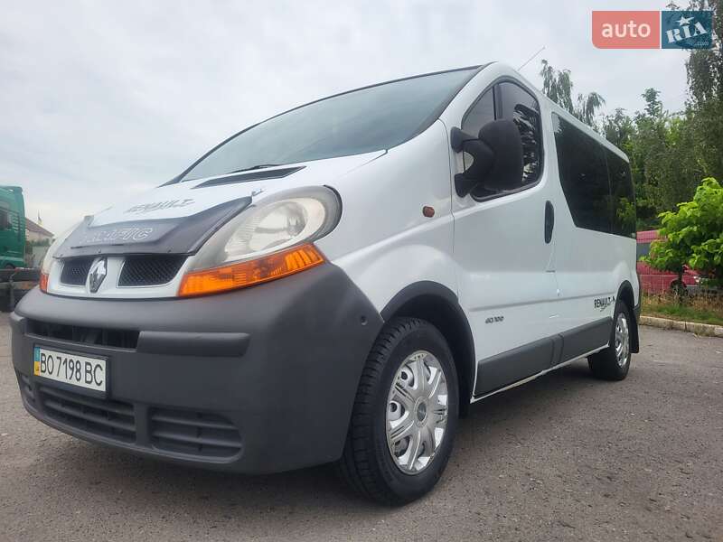 Мінівен Renault Trafic 2004 в Хмельницькому