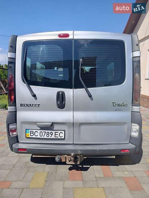 Минивэн Renault Trafic 2004 в Стрые