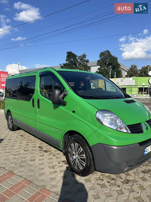 Мінівен Renault Trafic 2012 в 