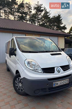 Минивэн Renault Trafic 2009 в Сарнах