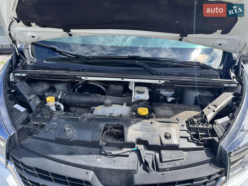 Грузовой фургон Renault Trafic 2019 в Львове