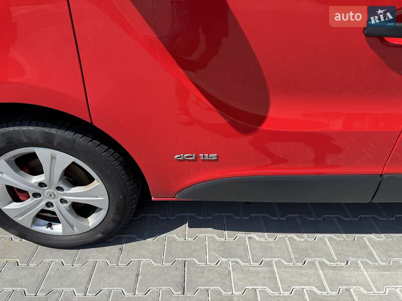 Мінівен Renault Trafic 2015 в Києві