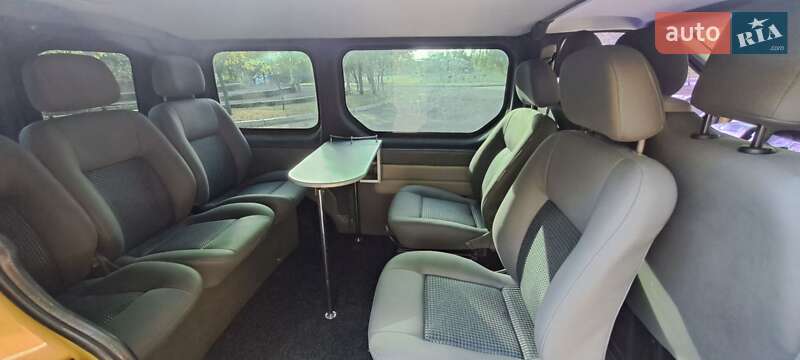 Минивэн Renault Trafic 2004 в Ровно