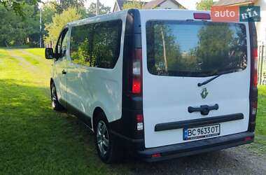 Минивэн Renault Trafic 2016 в 