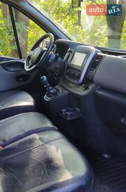 Минивэн Renault Trafic 2016 в 