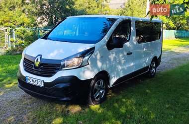 Минивэн Renault Trafic 2016 в 