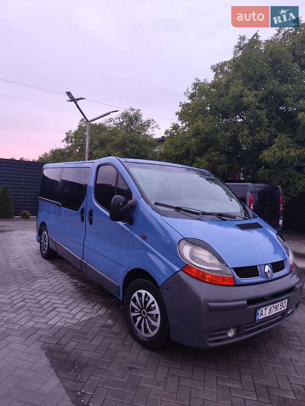 Минивэн Renault Trafic 2005 в Ивано-Франковске