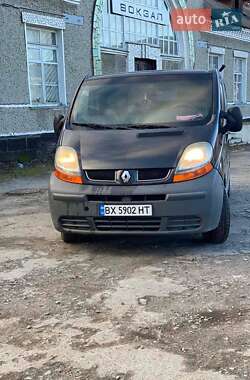 Грузовой фургон Renault Trafic 2003 в Староконстантинове