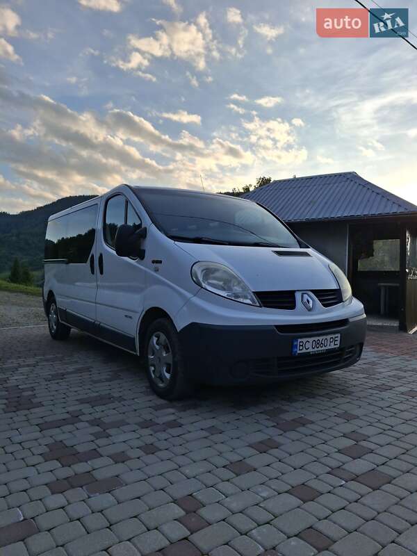 Минивэн Renault Trafic 2012 в Славском фото Минивэн Renault Trafic 2012 в Славском