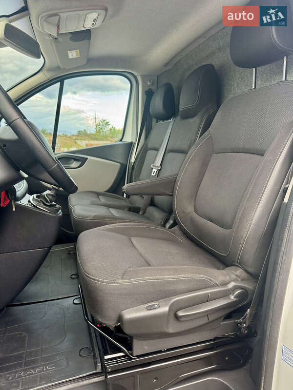 Грузовой фургон Renault Trafic 2016 в Полтаве