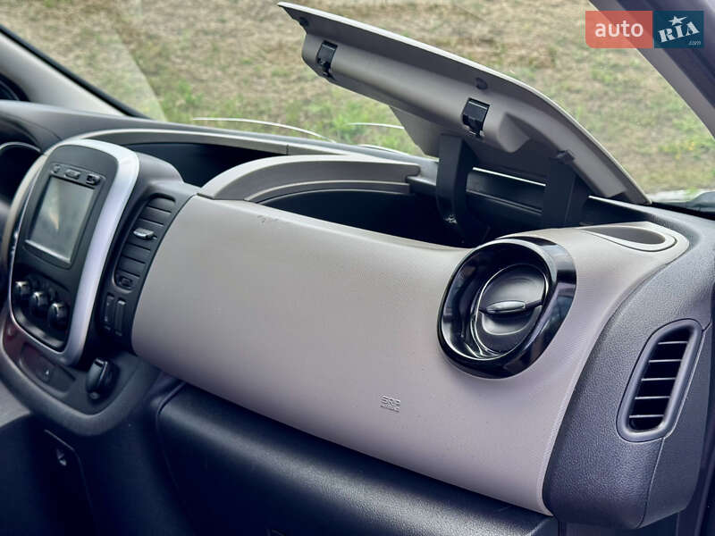 Грузовой фургон Renault Trafic 2016 в Полтаве