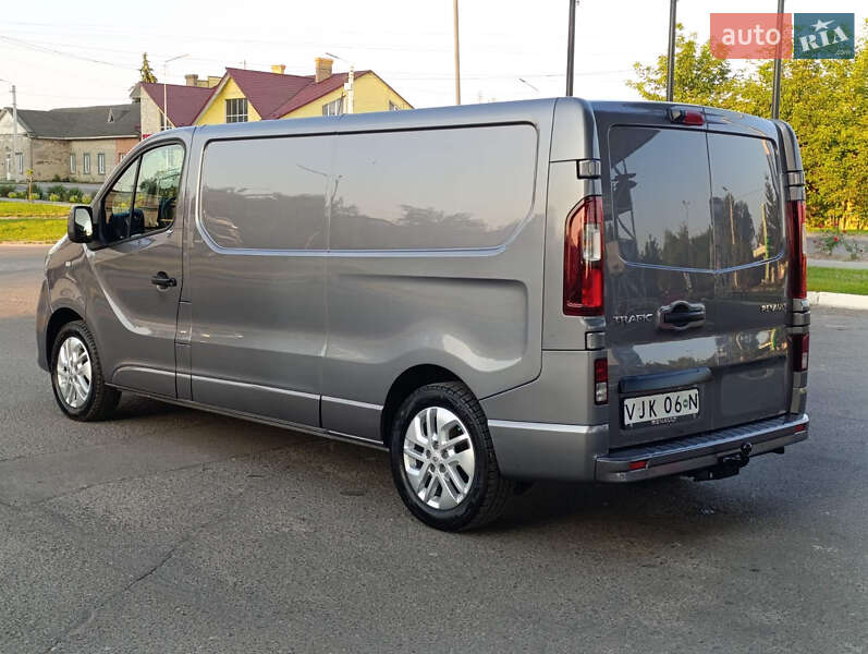 Вантажний фургон Renault Trafic 2021 в Дубні