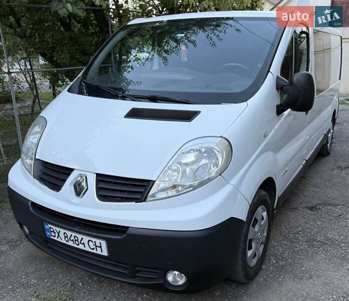 Мінівен Renault Trafic 2013 в Кам'янець-Подільському