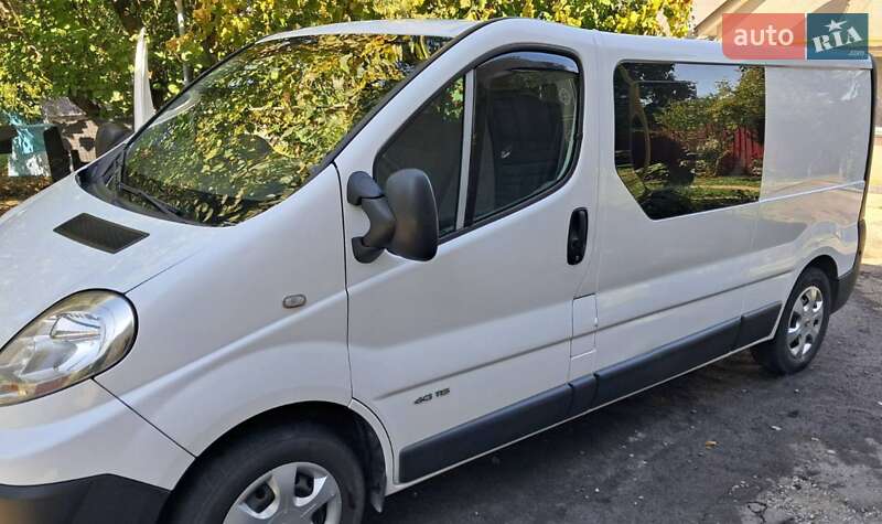 Мінівен Renault Trafic 2013 в Кам'янець-Подільському