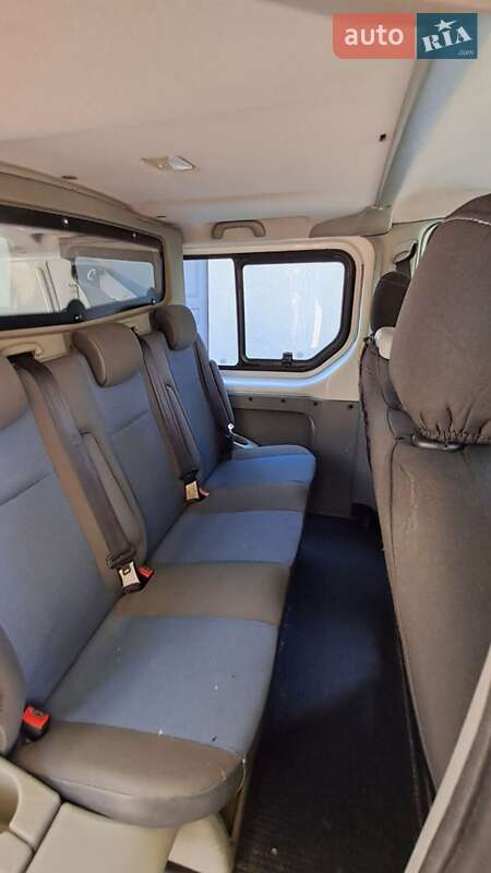 Мінівен Renault Trafic 2013 в Кам'янець-Подільському