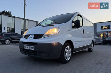 Грузовой фургон Renault Trafic 2009 в Млинове