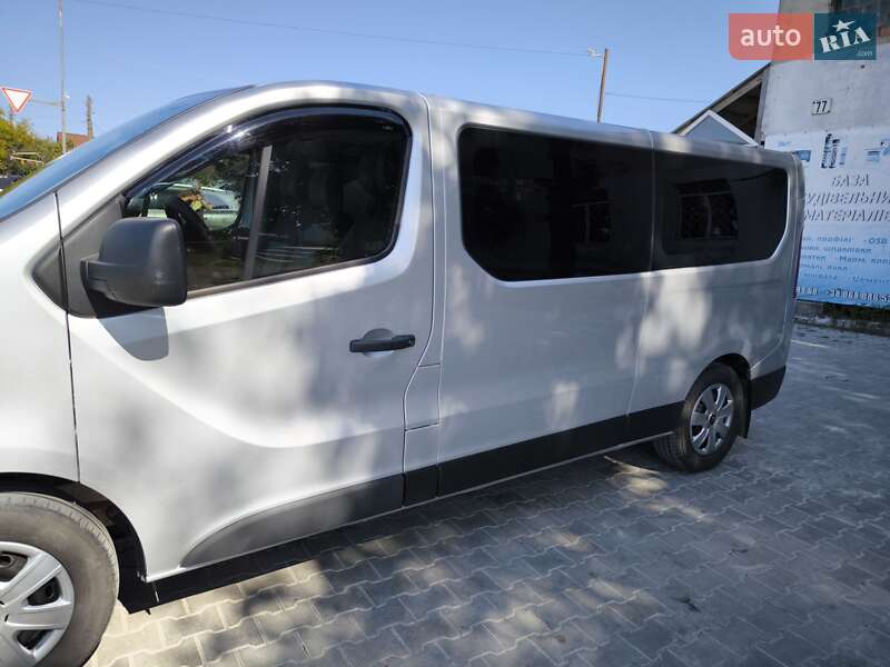 Минивэн Renault Trafic 2015 в Сокирянах
