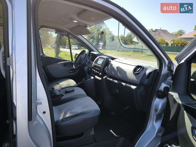 Минивэн Renault Trafic 2015 в Сокирянах