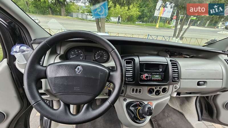 Минивэн Renault Trafic 2006 в Ужгороде