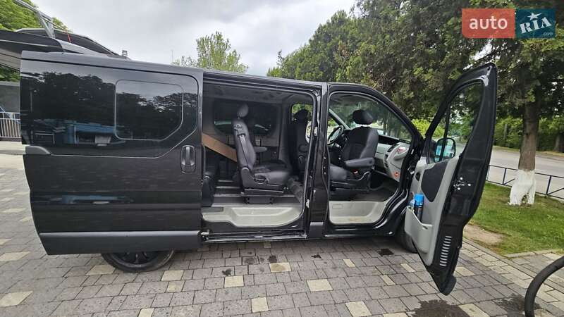 Минивэн Renault Trafic 2006 в Ужгороде