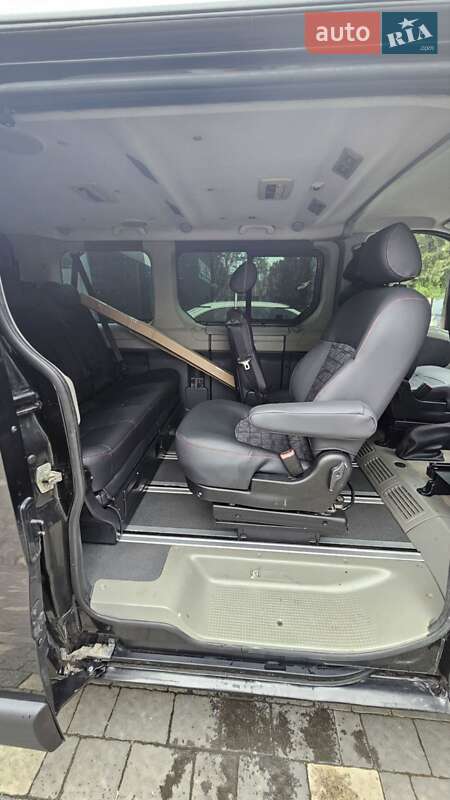 Минивэн Renault Trafic 2006 в Ужгороде