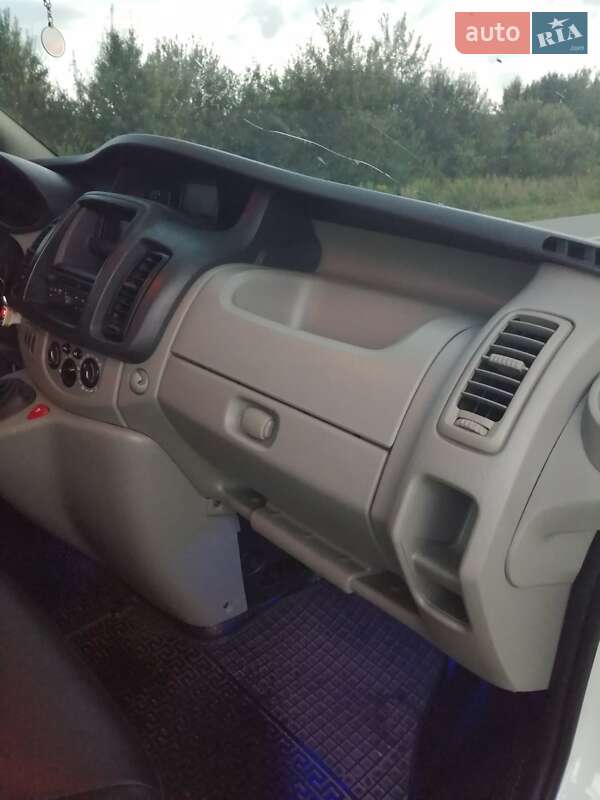 Мінівен Renault Trafic 2013 в Бориславі