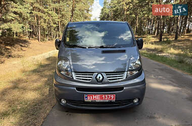 Минивэн Renault Trafic 2014 в 