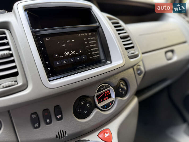 Мінівен Renault Trafic 2014 в Києві