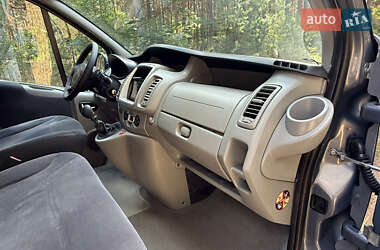 Минивэн Renault Trafic 2014 в 