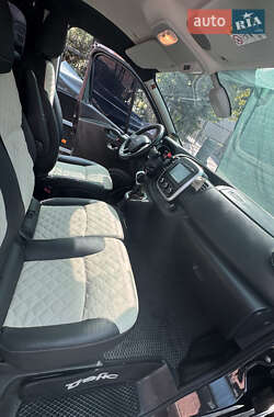 Минивэн Renault Trafic 2020 в 