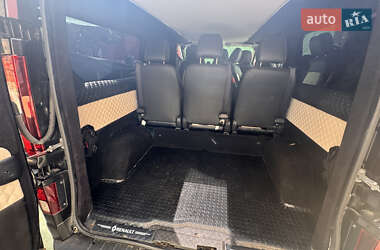 Минивэн Renault Trafic 2020 в 