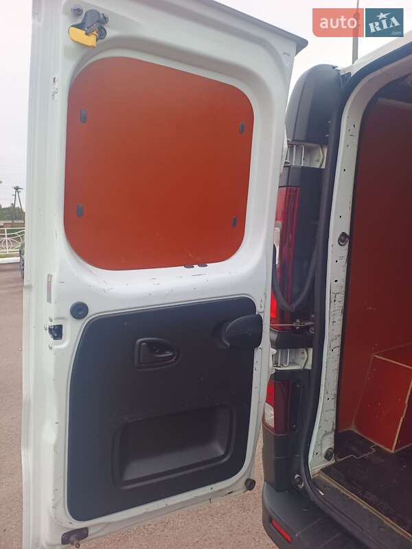 Грузовой фургон Renault Trafic 2021 в Коростене фото 23 Грузовой фургон Renault Trafic 2021 в Коростене