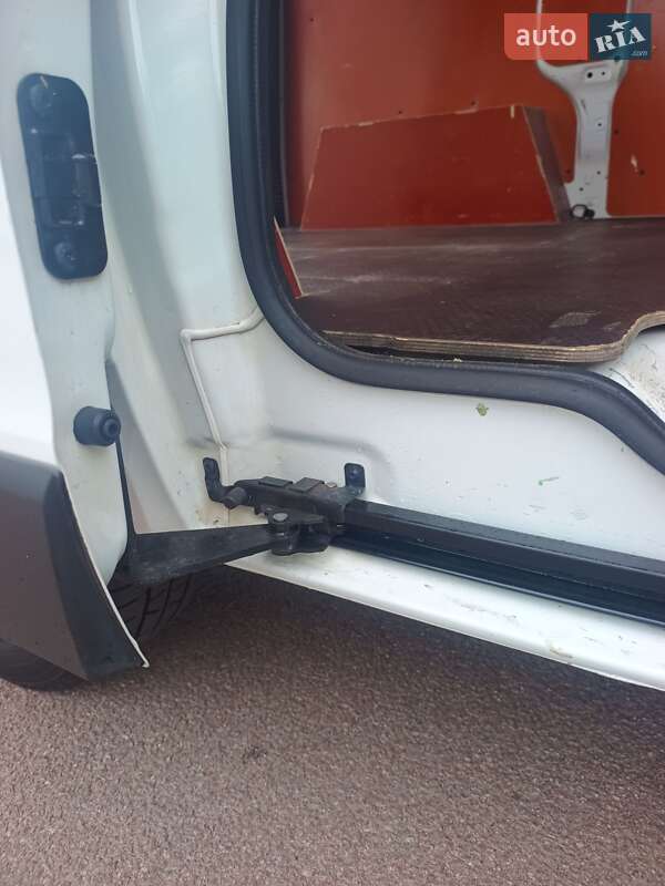 Грузовой фургон Renault Trafic 2021 в Коростене фото 28 Грузовой фургон Renault Trafic 2021 в Коростене