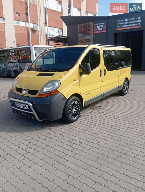 Минивэн Renault Trafic 2002 в 