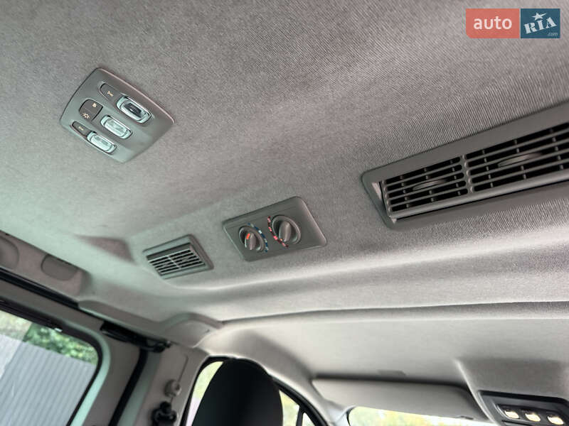 Минивэн Renault Trafic 2022 в Дубно