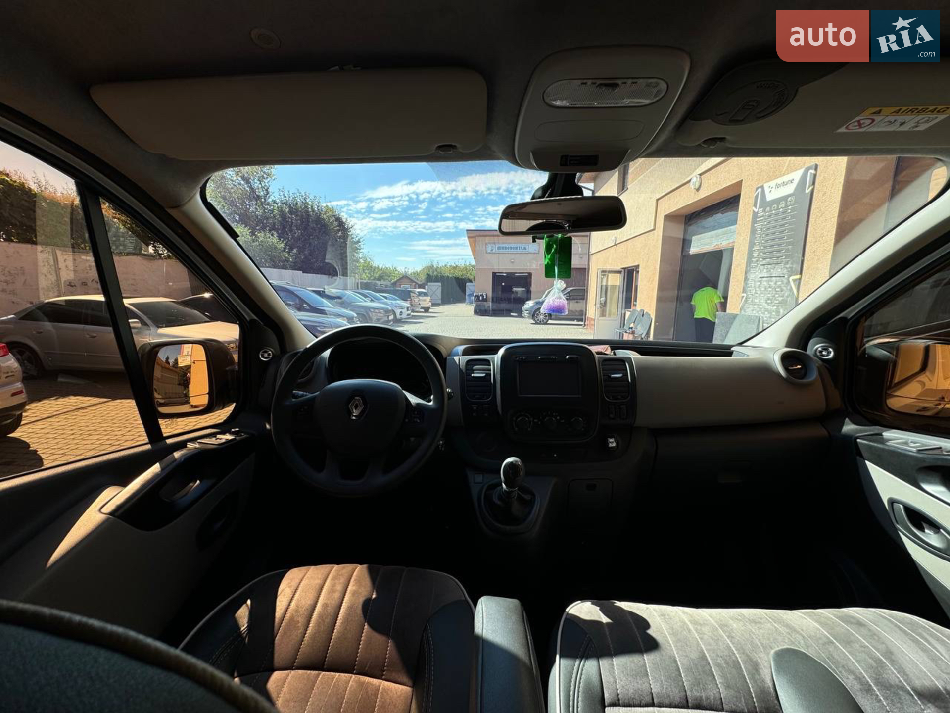 2017 Renault Trafic - мініатюра 24