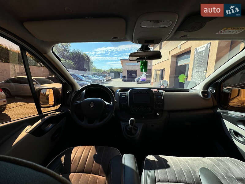 Минивэн Renault Trafic 2017 в Ужгороде