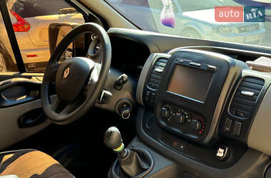 Минивэн Renault Trafic 2017 в Ужгороде